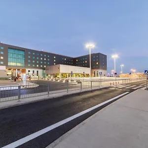 Courtyard By Marriott Airport 4*, Varsovia Polonia
